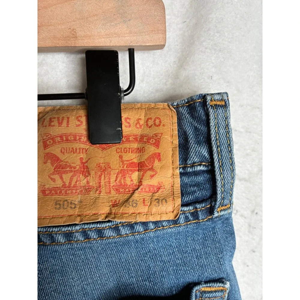 Levis 505 Regular Fit Straight Leg‎ Mens Jeans Medium Wash Blue 36x30